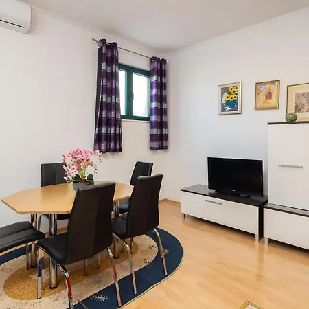 Dc Apartmán